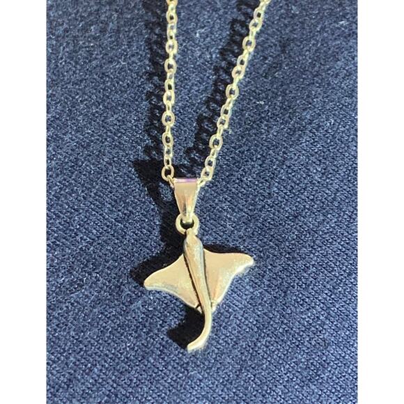 Lot of 4 EFFY Stingray Pendant Necklaces Silver Tone Chain & Charm RC Cruise NWT - Picture 1 of 7